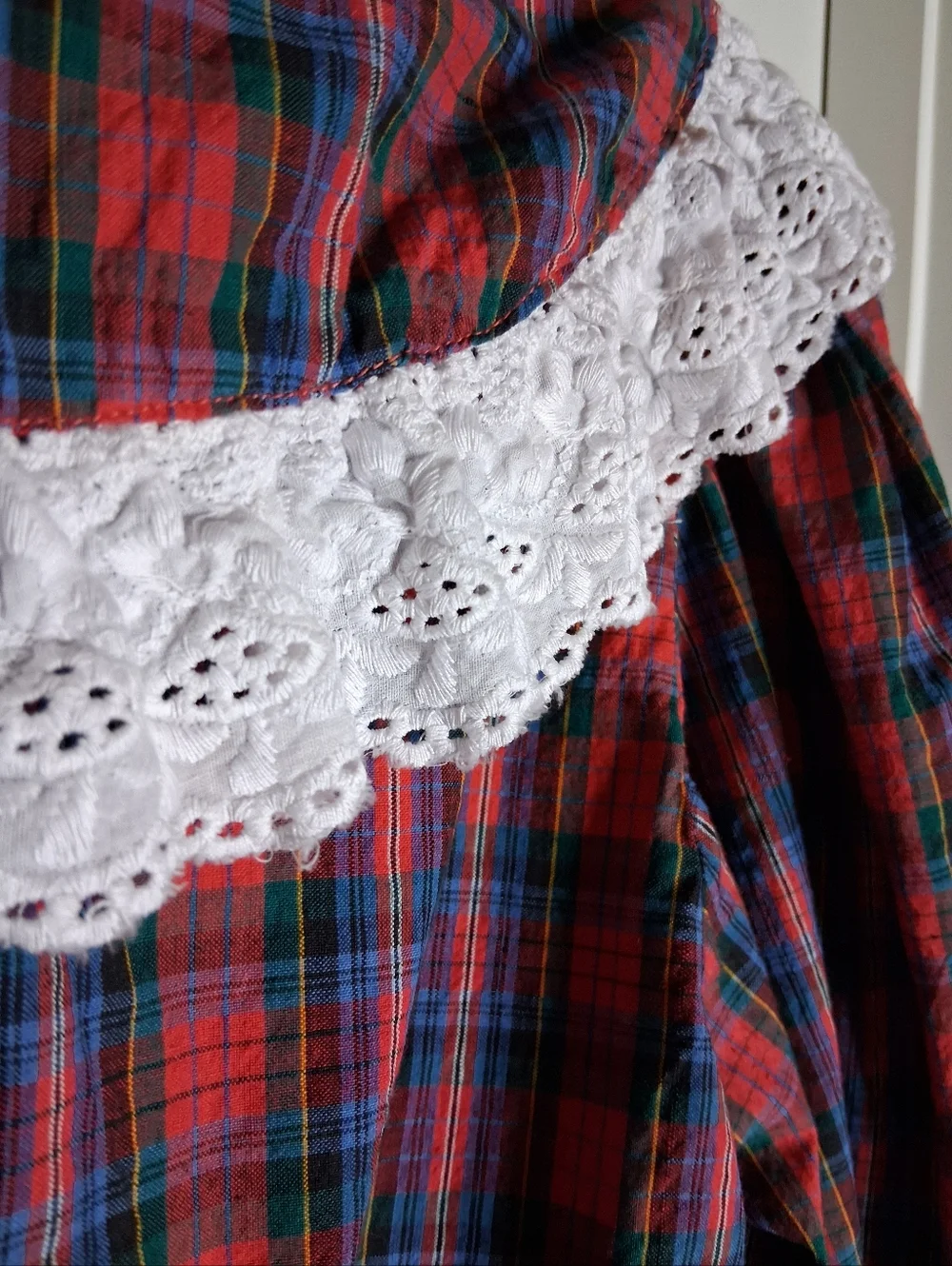 Monalisa Vintage Plaid Button Front Top with Lace Collar Size Small - Picture 8 of 8